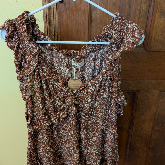 NATURAL LIFE Tops - NWT Natural Life Floral Ruffle Sleeve Top
